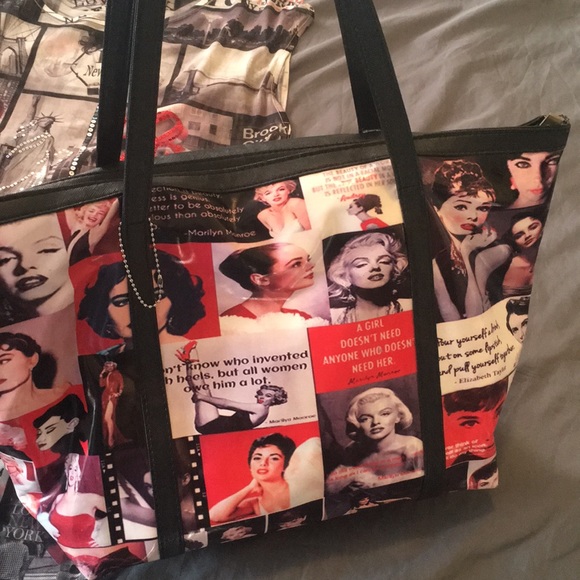 Gorgeous New York shirt & hand bag stylish ππΉ - Picture 3 of 8